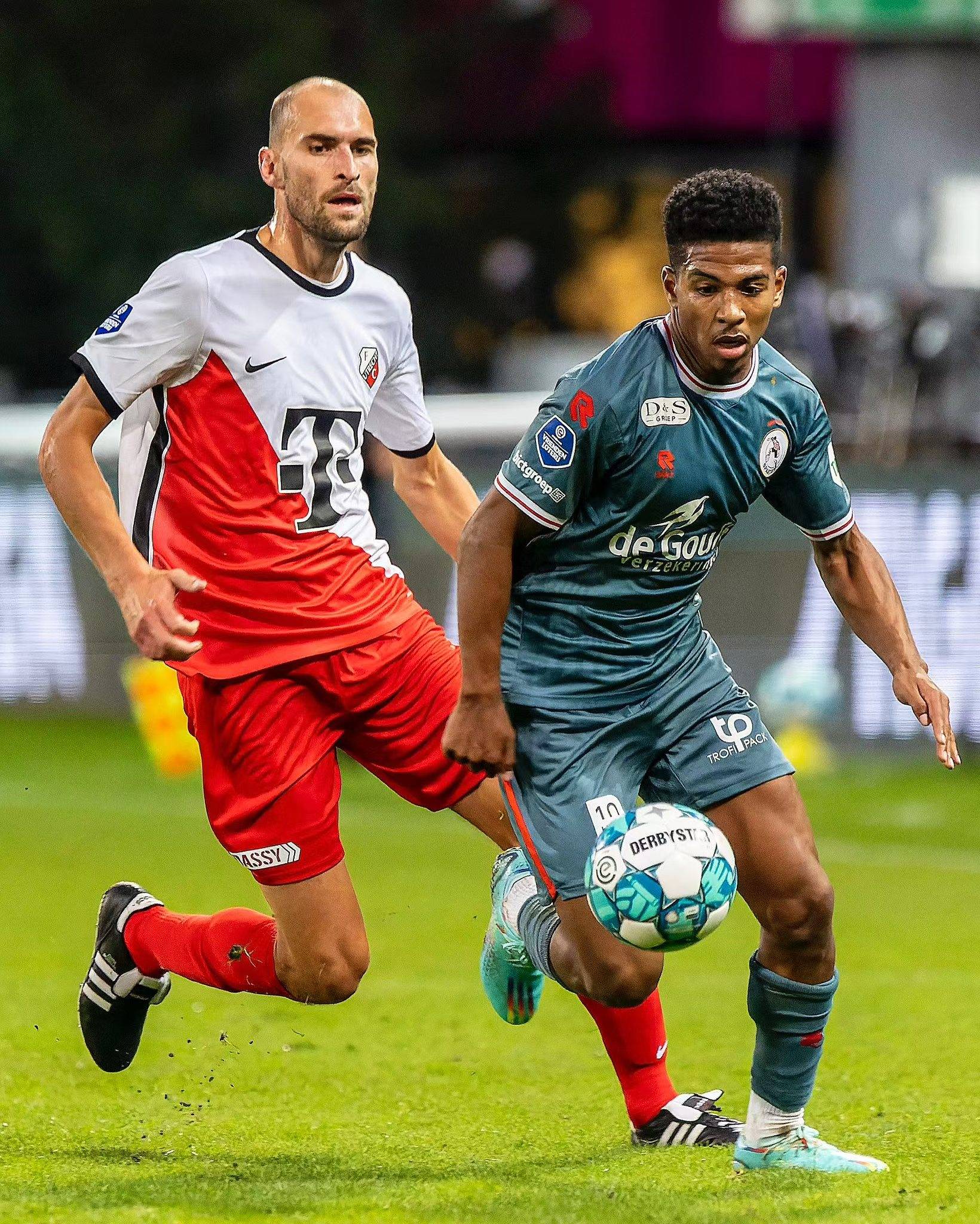 精准的角球 精准的角球